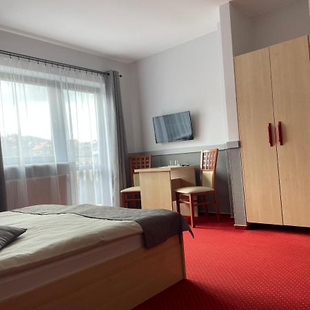 Emilia Hotel Wysowa-Zdrój Екстериор снимка