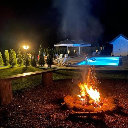 Emilia Hotel Wysowa-Zdrój Екстериор снимка