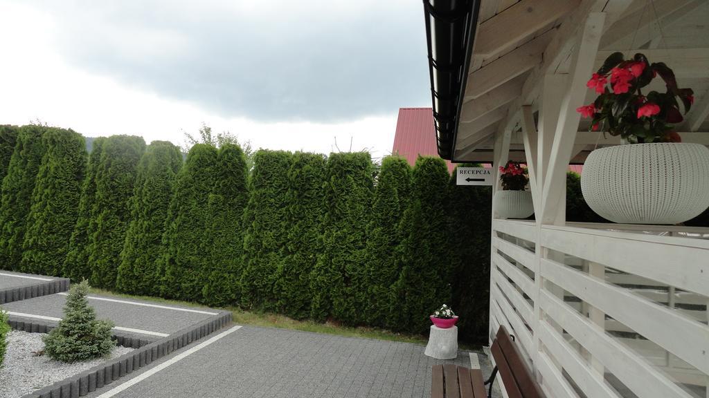 Emilia Hotel Wysowa-Zdrój Екстериор снимка