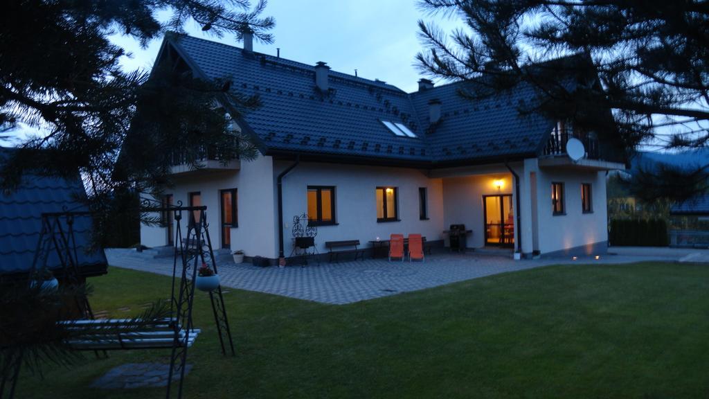 Emilia Hotel Wysowa-Zdrój Екстериор снимка