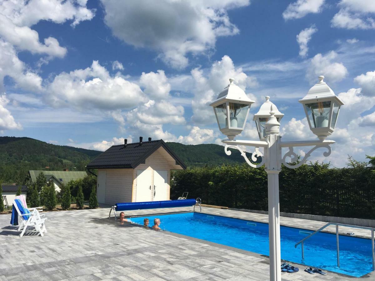 Emilia Hotel Wysowa-Zdrój Екстериор снимка
