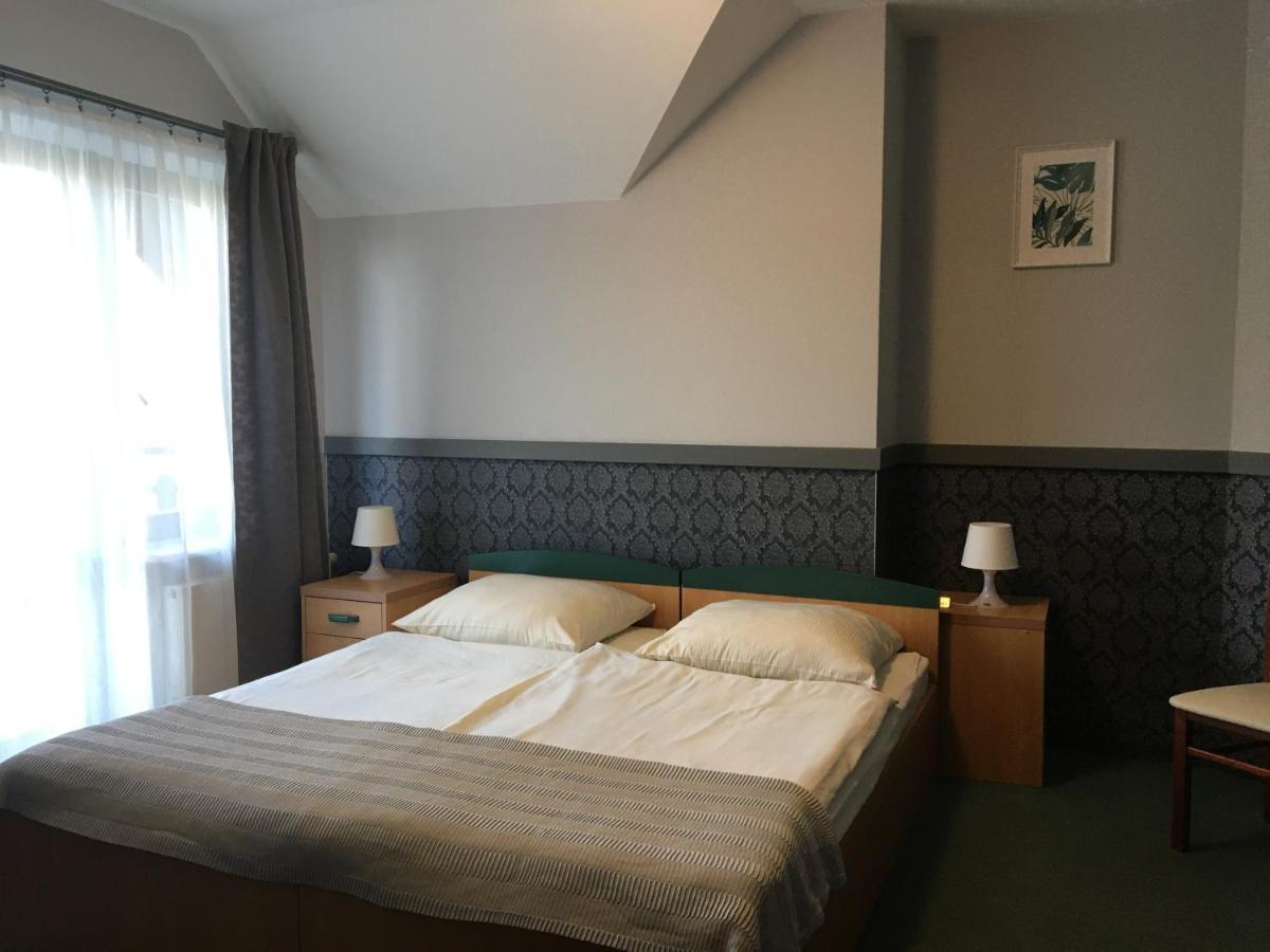 Emilia Hotel Wysowa-Zdrój Екстериор снимка